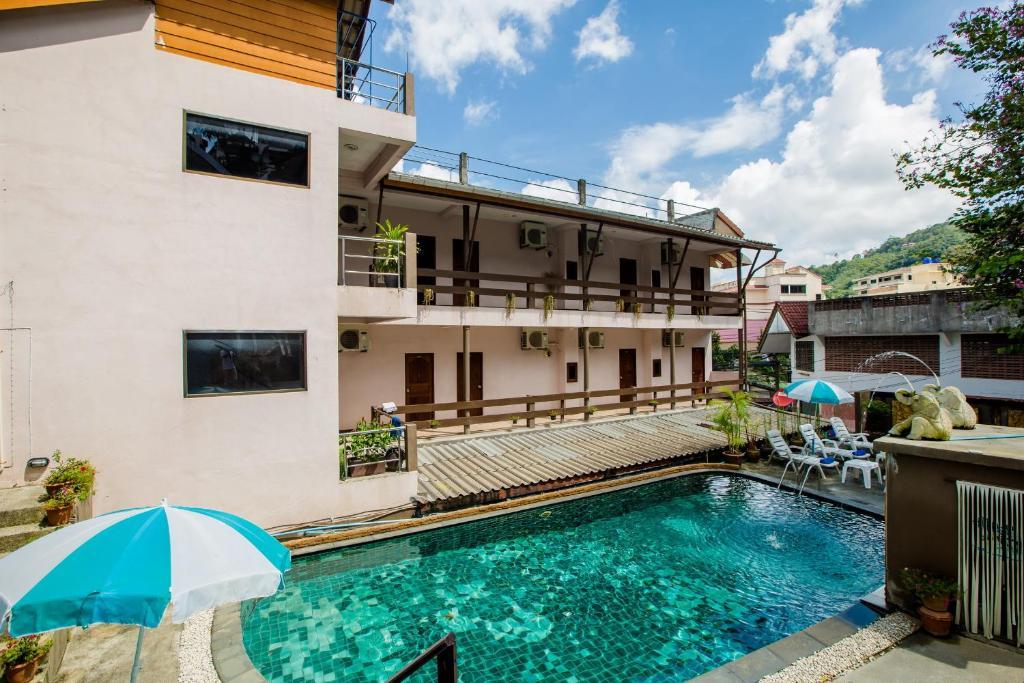 Baan Veerakit Hotel Patong Екстер'єр фото