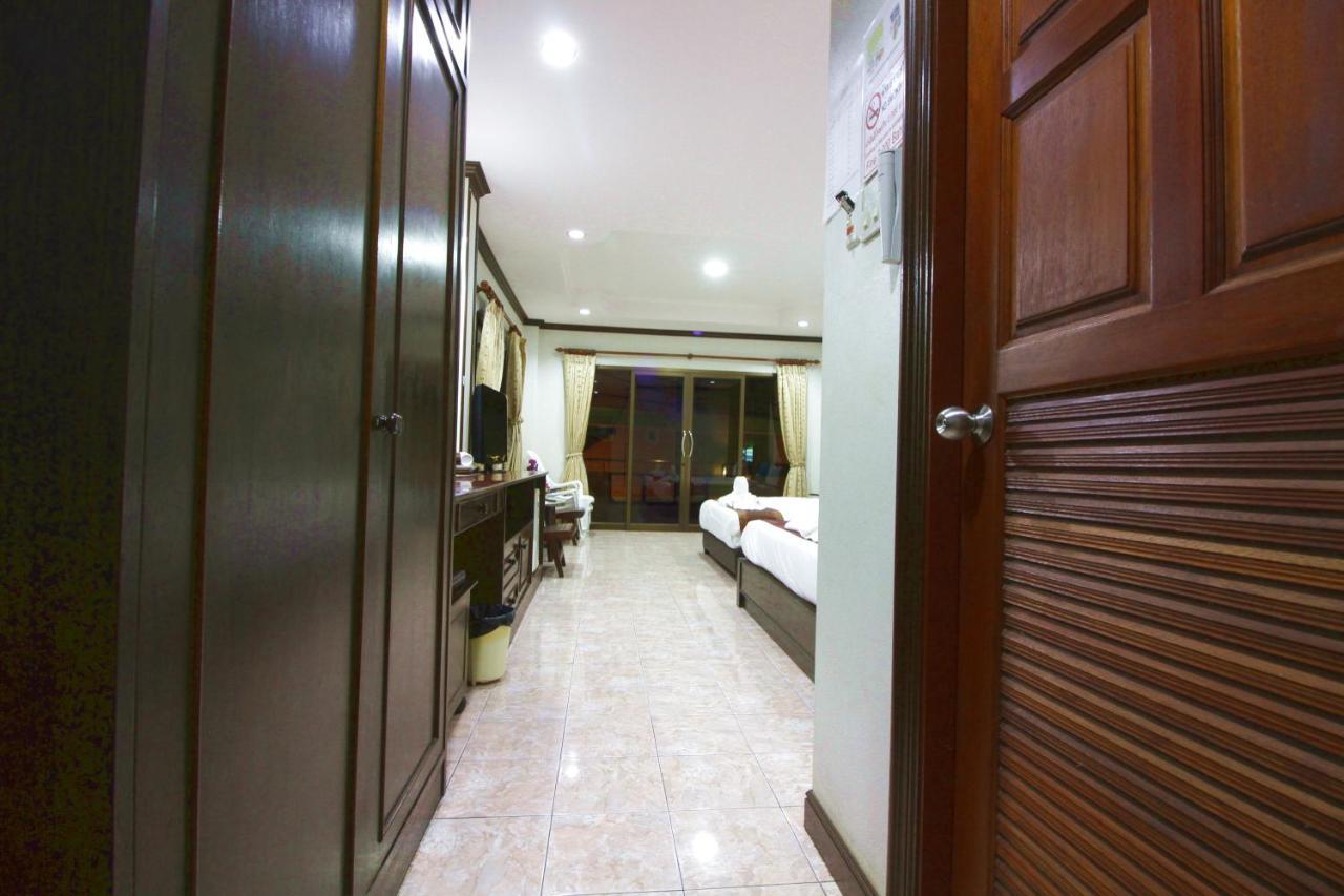 Baan Veerakit Hotel Patong Екстер'єр фото