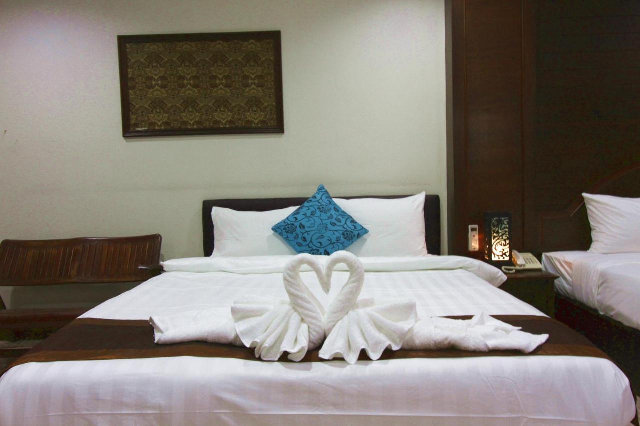 Baan Veerakit Hotel Patong Екстер'єр фото