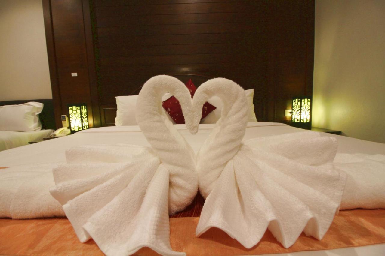 Baan Veerakit Hotel Patong Екстер'єр фото